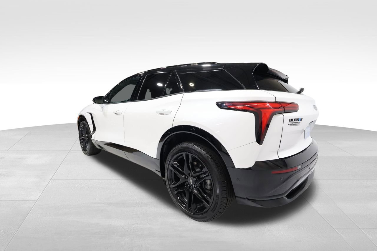 2025 Chevrolet Blazer EV RS photo 2