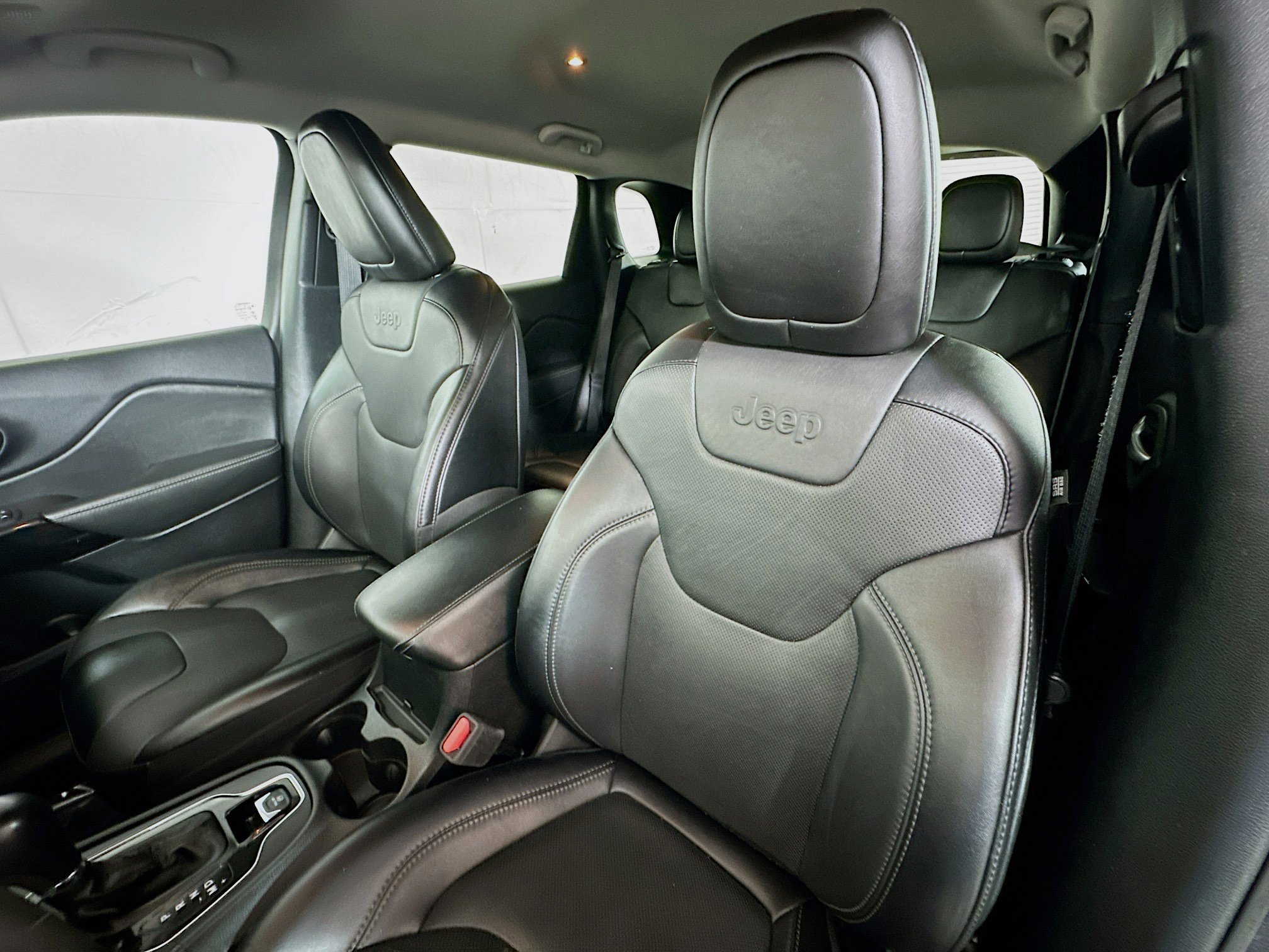 2023 Jeep Cherokee Altitude photo 16