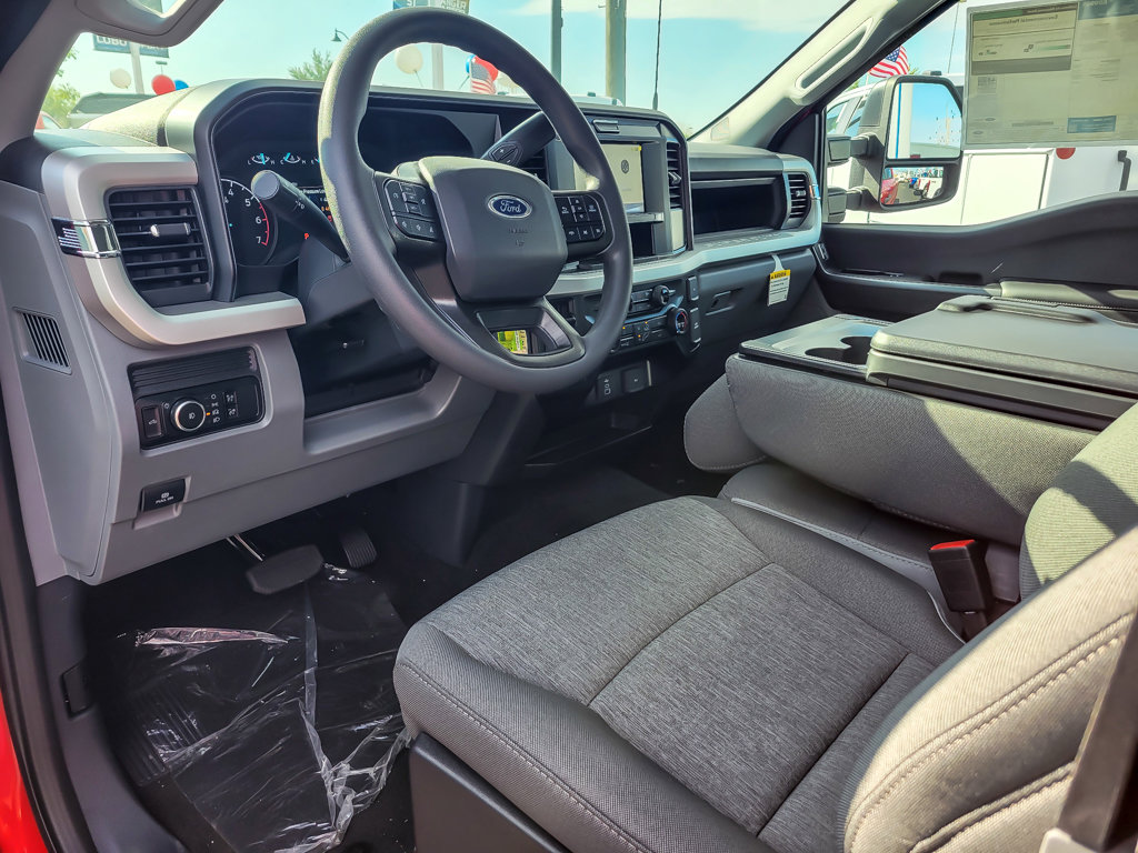 2025 FORD F-350 - Image 10