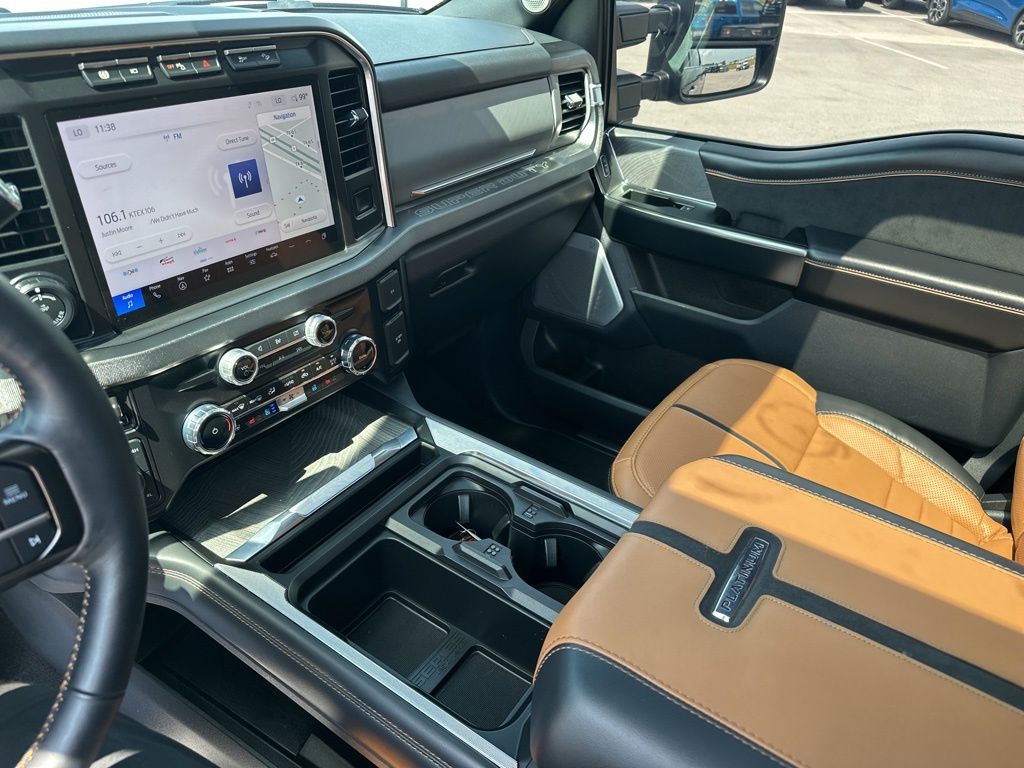 2024 Ford F-350 Platinum photo 34