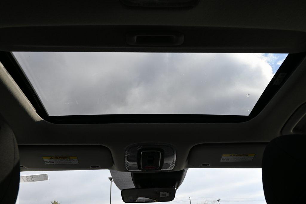 2025 Hyundai Elantra SEL Convenience photo 13