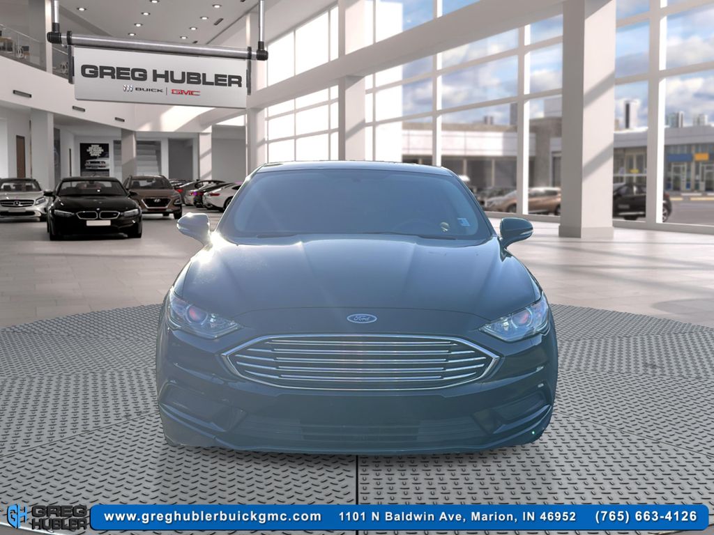 2017 Ford Fusion SE photo 2