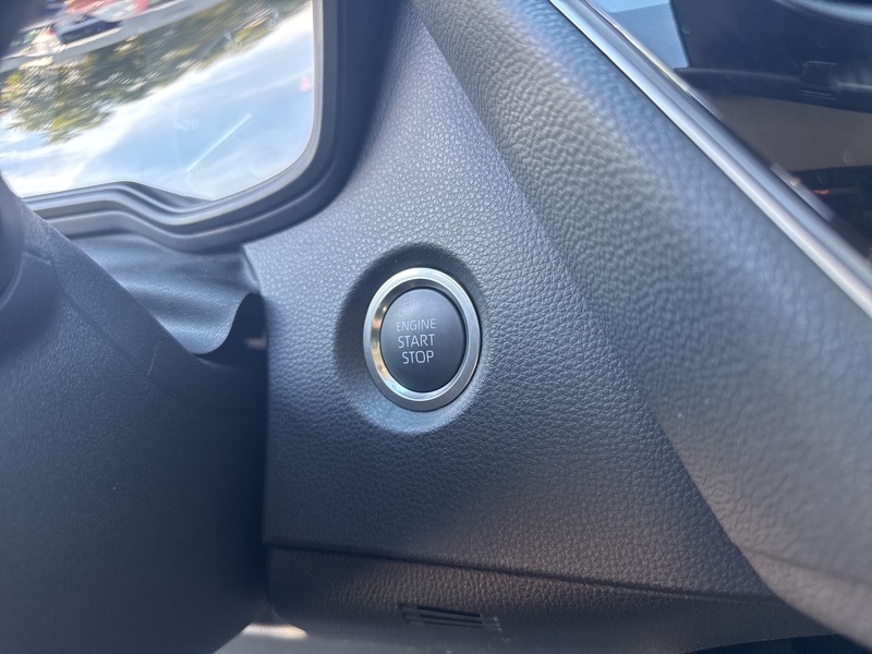 2025 Toyota Corolla LE photo 12