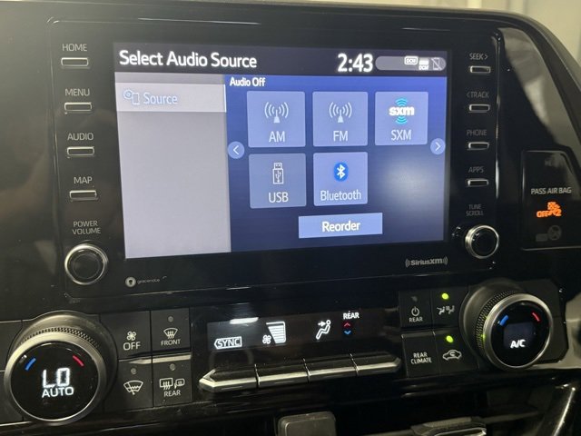 2020 Toyota Highlander L photo 17