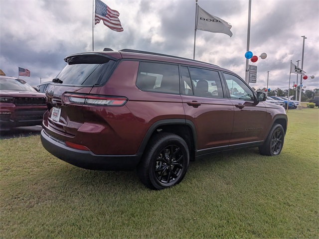 2025 Jeep Grand Cherokee Altitude X photo 3