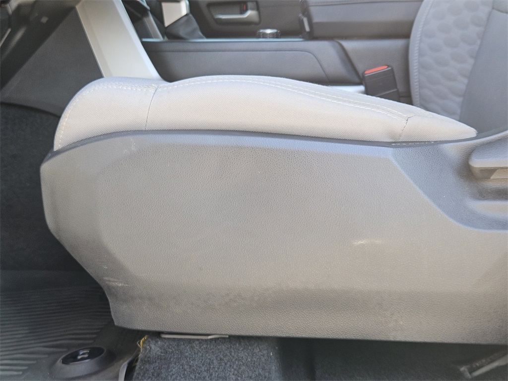 2024 Toyota Tundra SR5 CrewMax photo 14