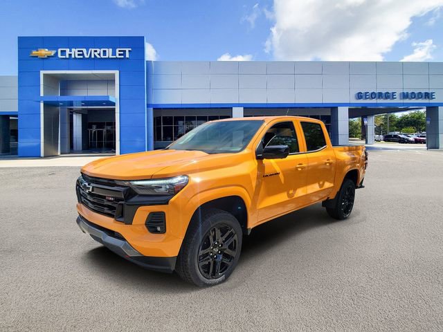 2025 Chevrolet Colorado Z71 photo 2