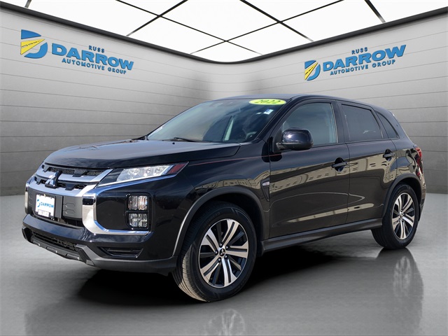 2022 Mitsubishi Outlander ES's photo