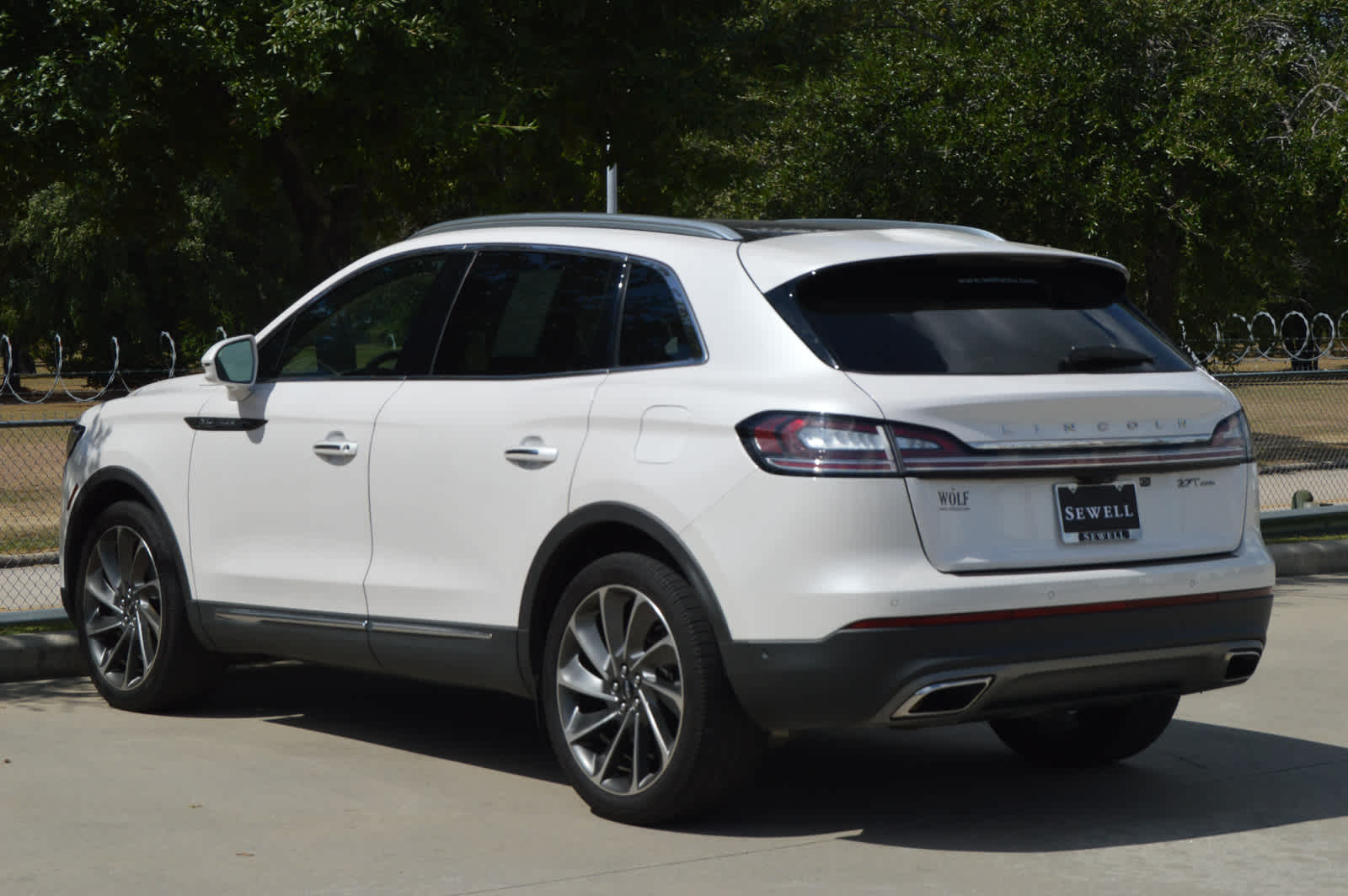 2019 Lincoln Nautilus Reserve photo 4