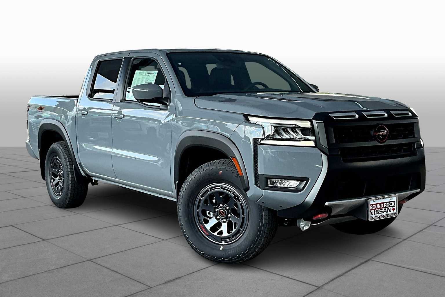 2026 Nissan Frontier PRO-4X photo 2