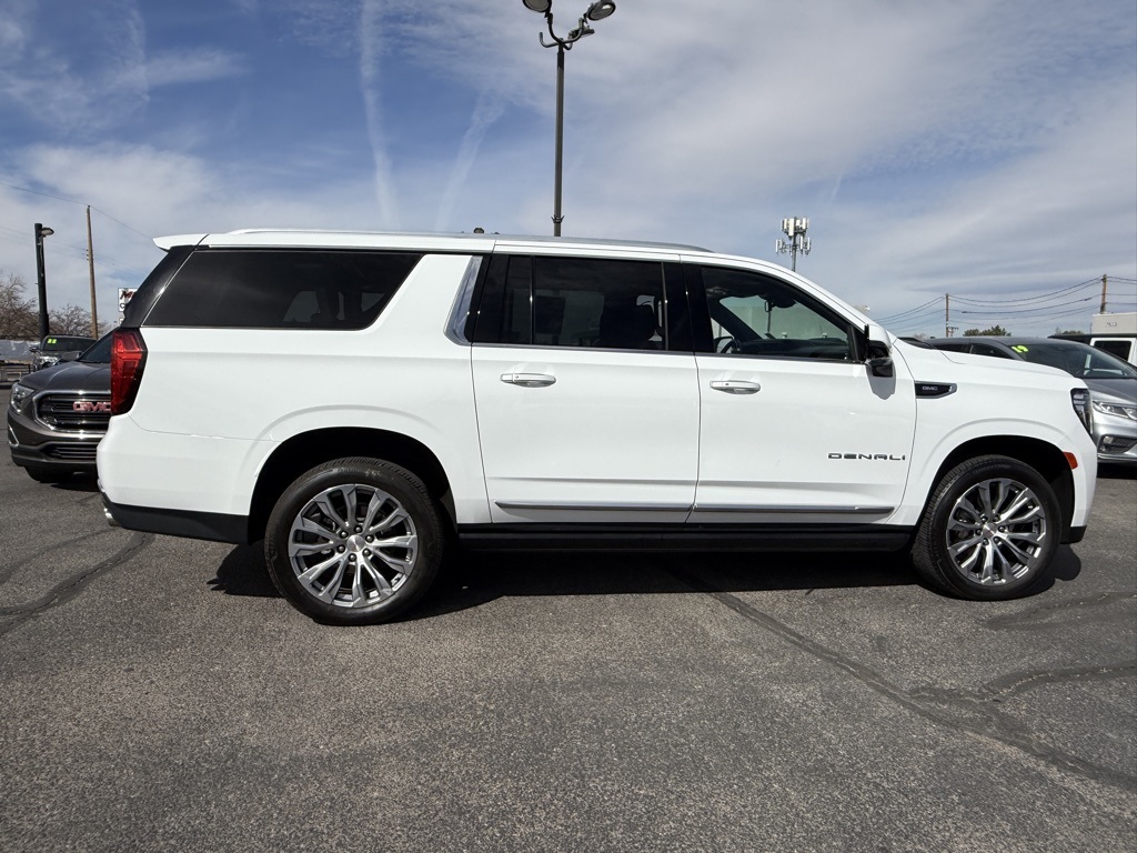 2023 Gmc Yukon XL Denali photo 4