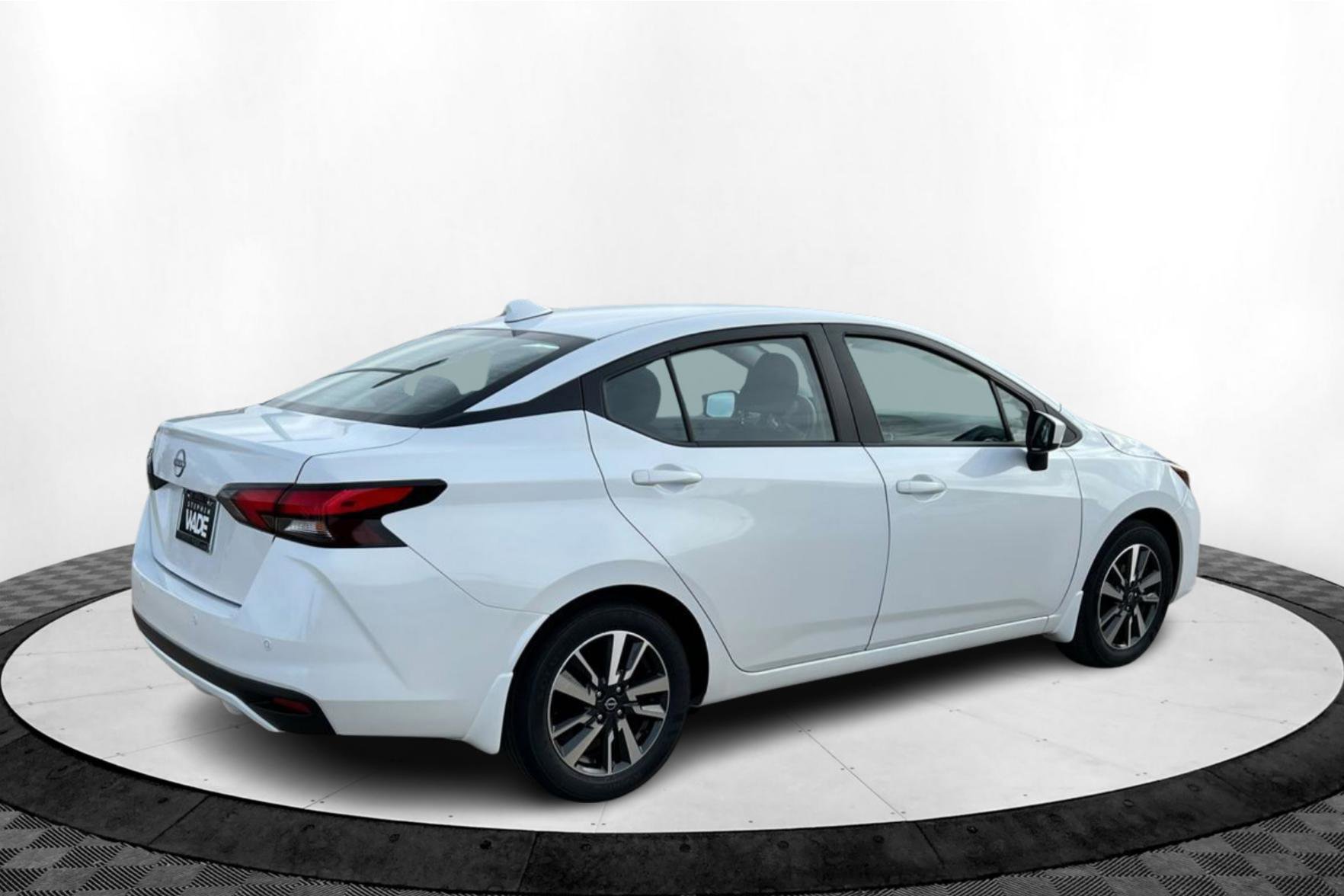 2025 Nissan Versa SV photo 4