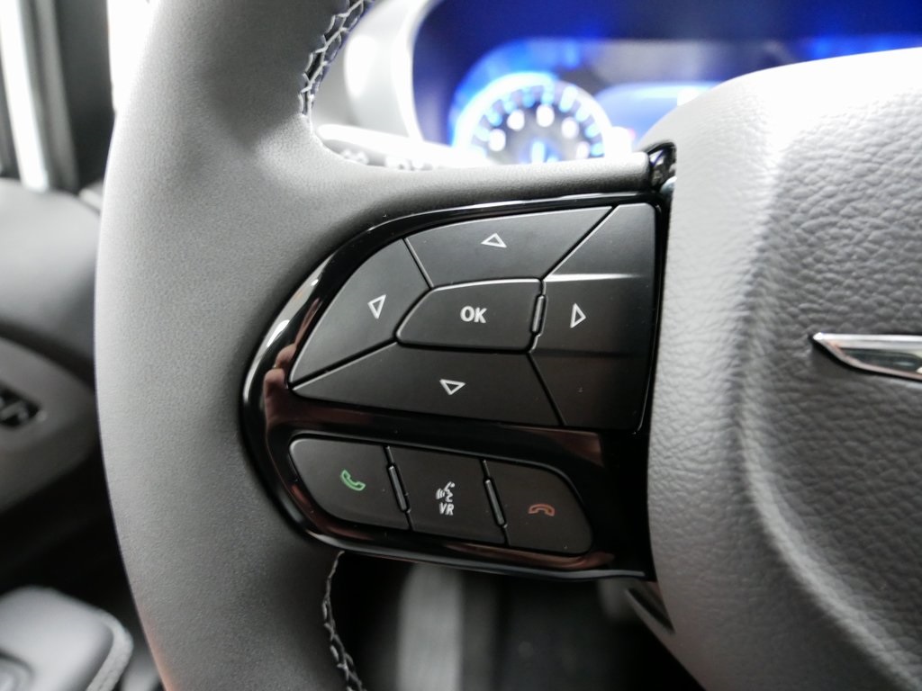 2026 Chrysler Pacifica Limited photo 19