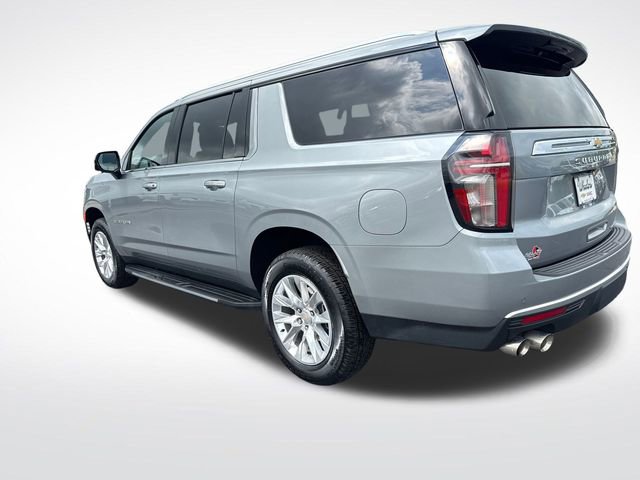 2024 Chevrolet Suburban Premier photo 3