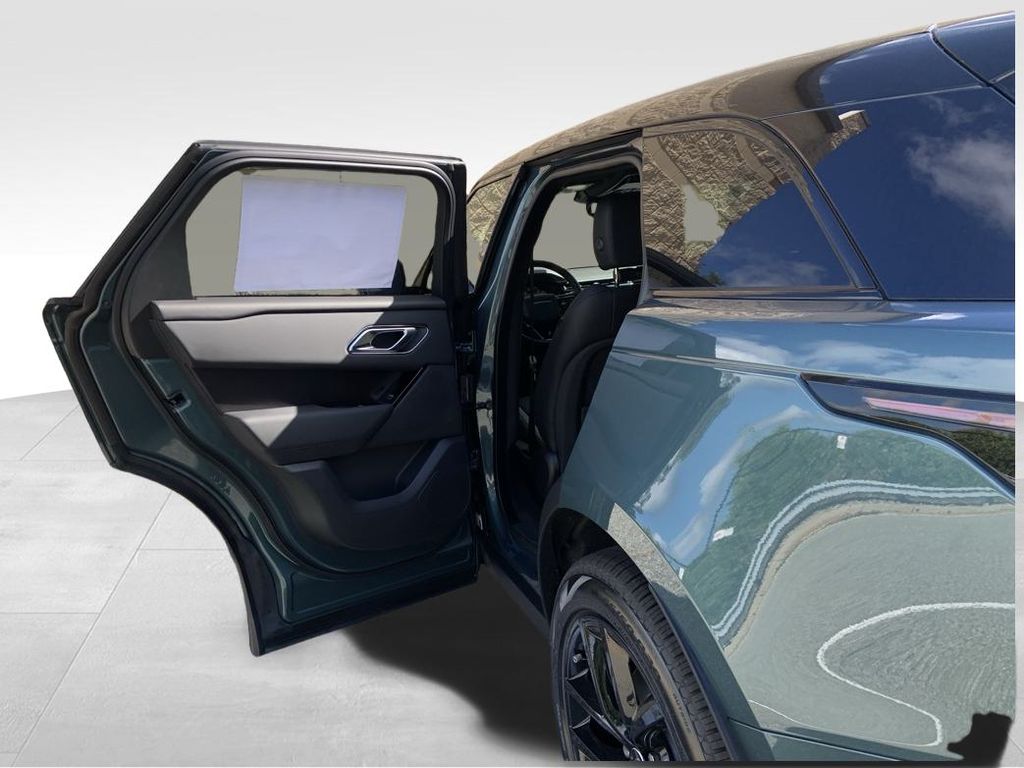 2026 Land Rover Range Rover Velar SE photo 12