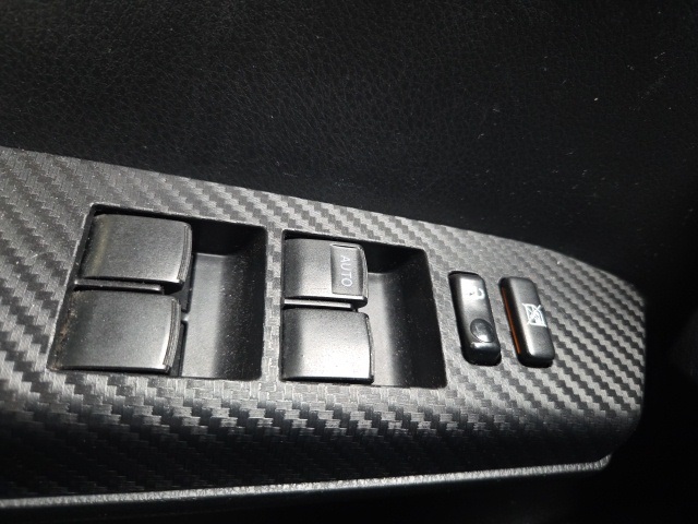 2015 Toyota RAV4 LE photo 18