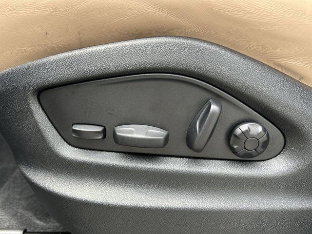 2025 Porsche Cayenne E-Hybrid Turbo photo 8