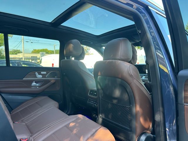 2026 Mercedes Benz GLS 450 4MATIC photo 21