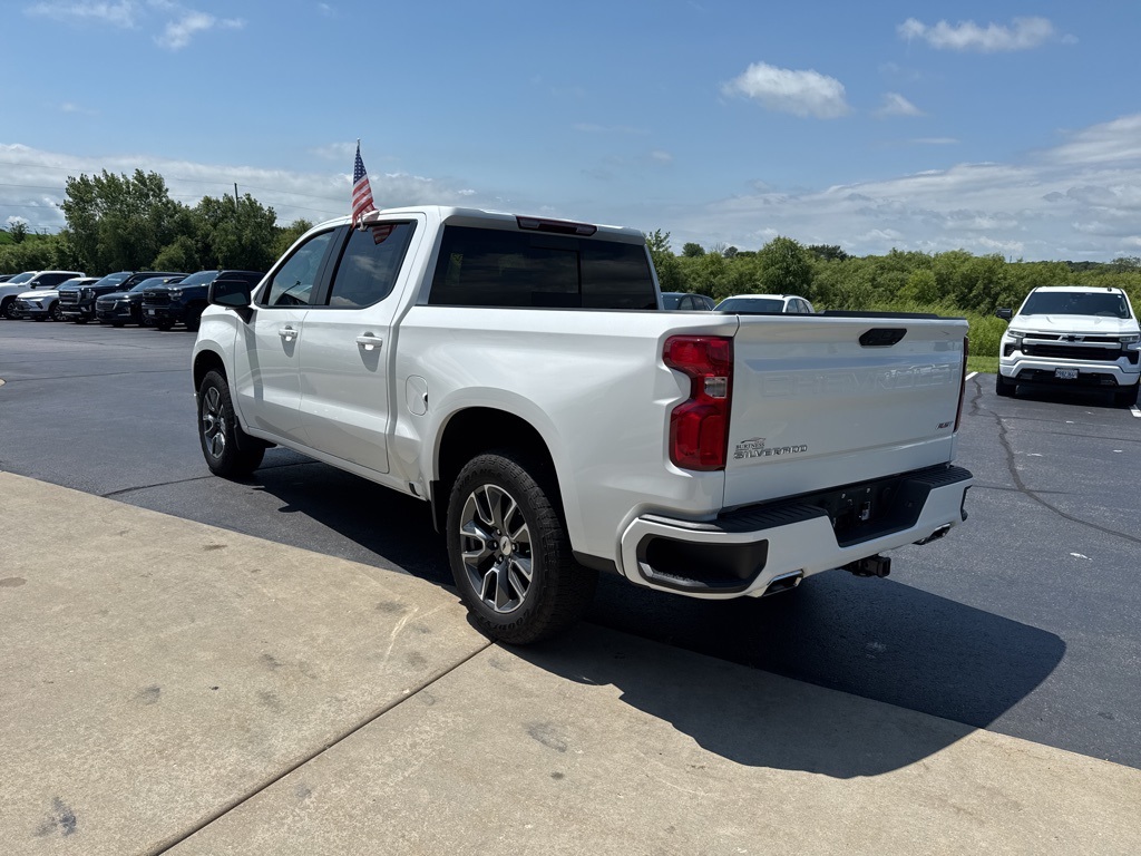 2023 Chevrolet Silverado 1500 RST photo 5