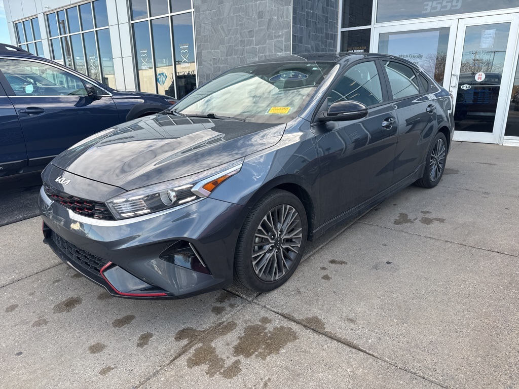 2023 Kia Forte GT-Line photo 4