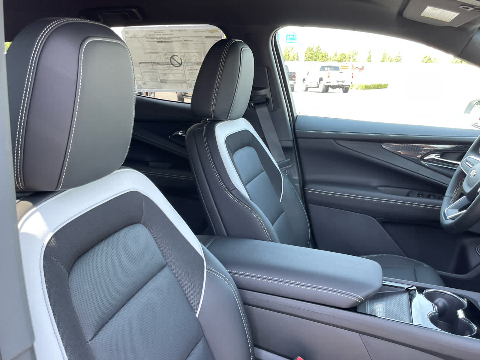 2025 Chevrolet Blazer EV photo 38