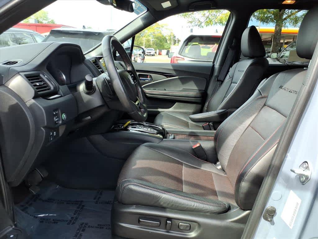 2022 Honda Pilot Black Edition photo 10