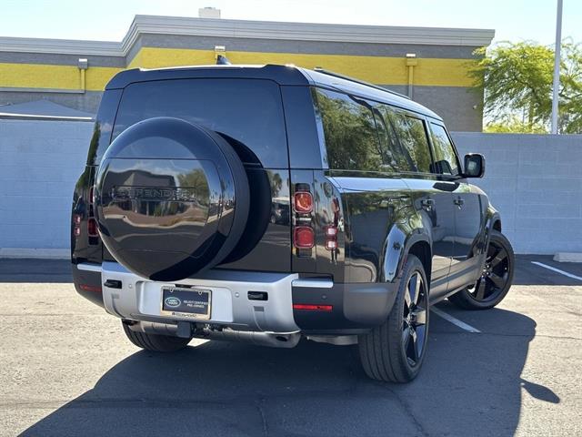 2024 Land Rover Defender S photo 2