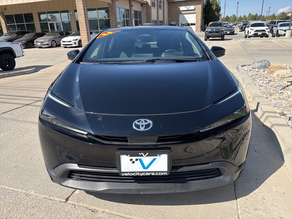 2024 Toyota Prius LE photo 2