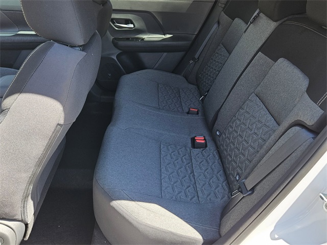 2025 Nissan Kicks SV photo 7