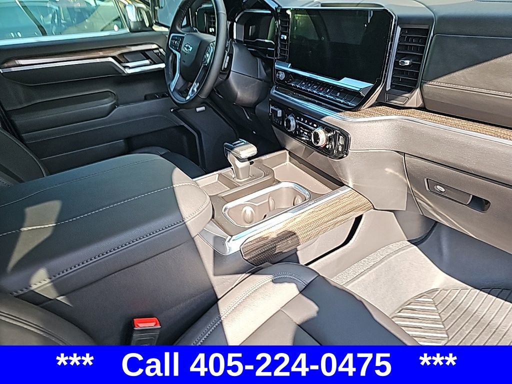 2025 Chevrolet Silverado 1500 LT Trail Boss photo 7