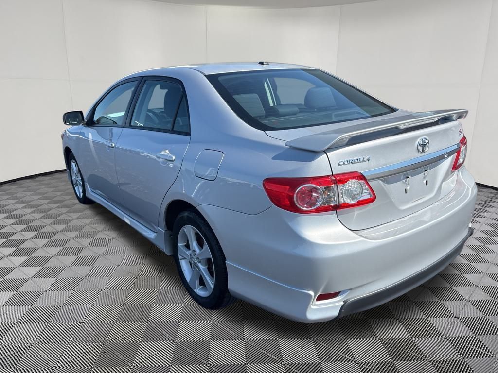 2012 Toyota Corolla S photo 3