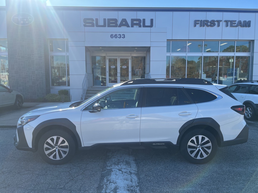 2023 Subaru Outback Premium photo 2