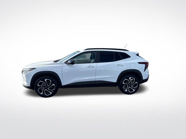 2024 Chevrolet Trax photo 2