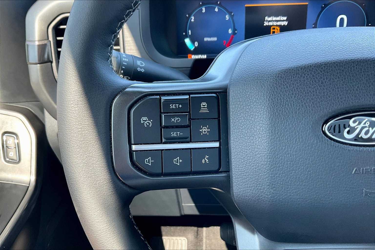 2024 Ford F-150 XLT photo 23
