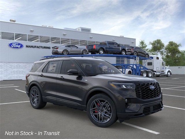 2026 Ford Explorer ST-Line Sport photo 3