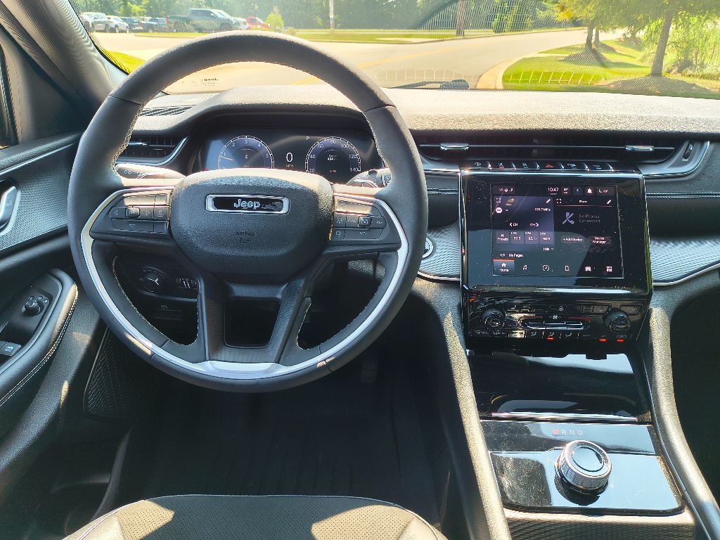 2023 Jeep Grand Cherokee Altitude X photo 24
