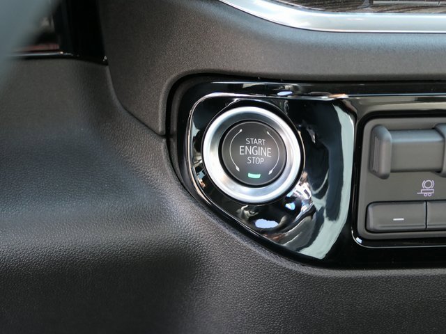 2025 Chevrolet Silverado 1500 LT photo 16