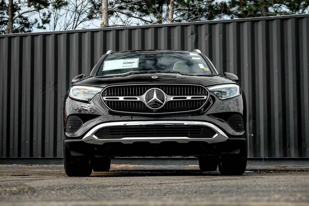 2026 Mercedes Benz GLC 300 4MATIC photo 4