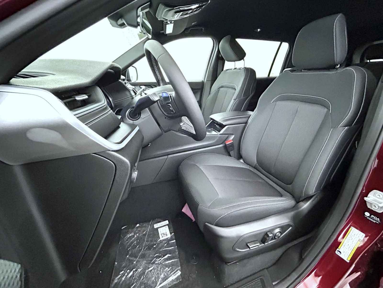 2025 Jeep Grand Cherokee Laredo photo 9