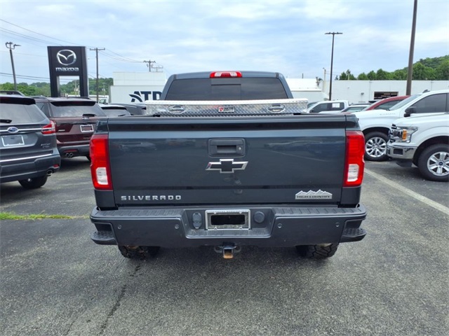 2018 Chevrolet Silverado 1500 High Country photo 5