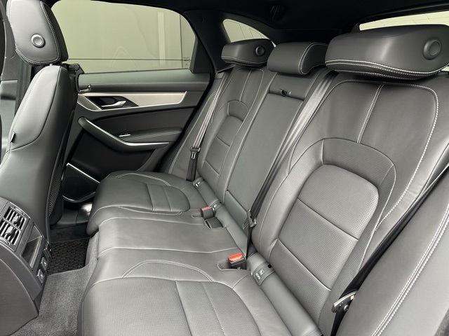 2026 Jaguar F-PACE P250 R-Dynamic S photo 21