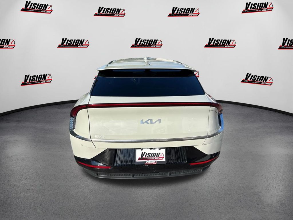 2022 Kia EV6 Wind photo 4