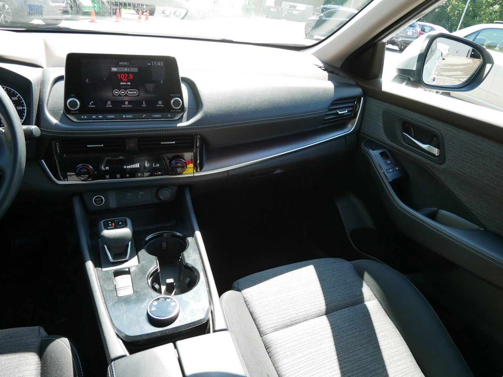 2023 Nissan Rogue SV photo 13