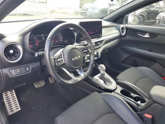 2023 Kia Forte GT-Line photo 12