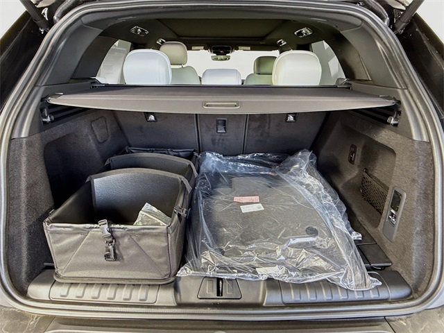 2025 Land Rover Range Rover Sport SE photo 24