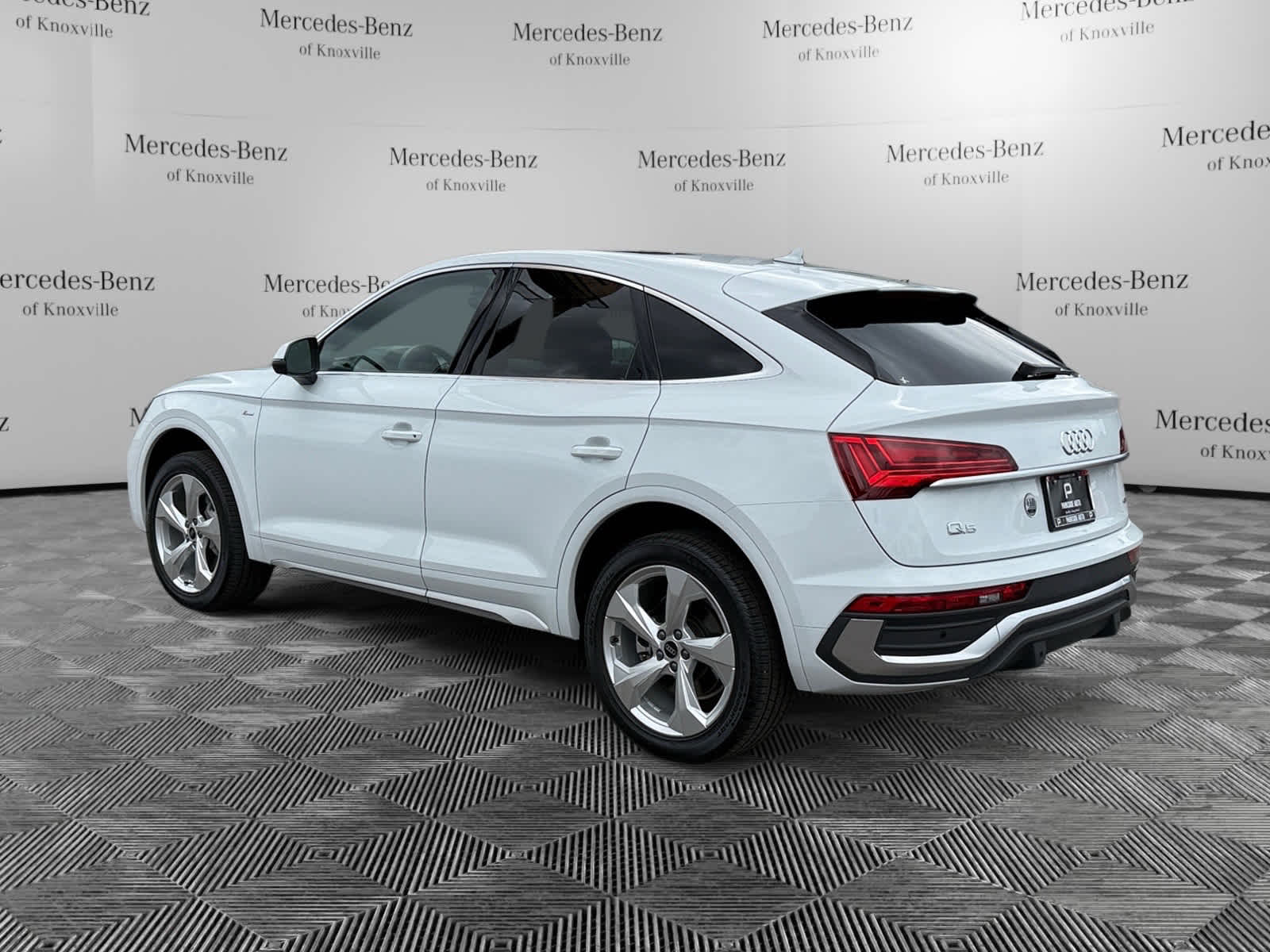2024 Audi Q5 Sportback S line Premium Plus photo 2