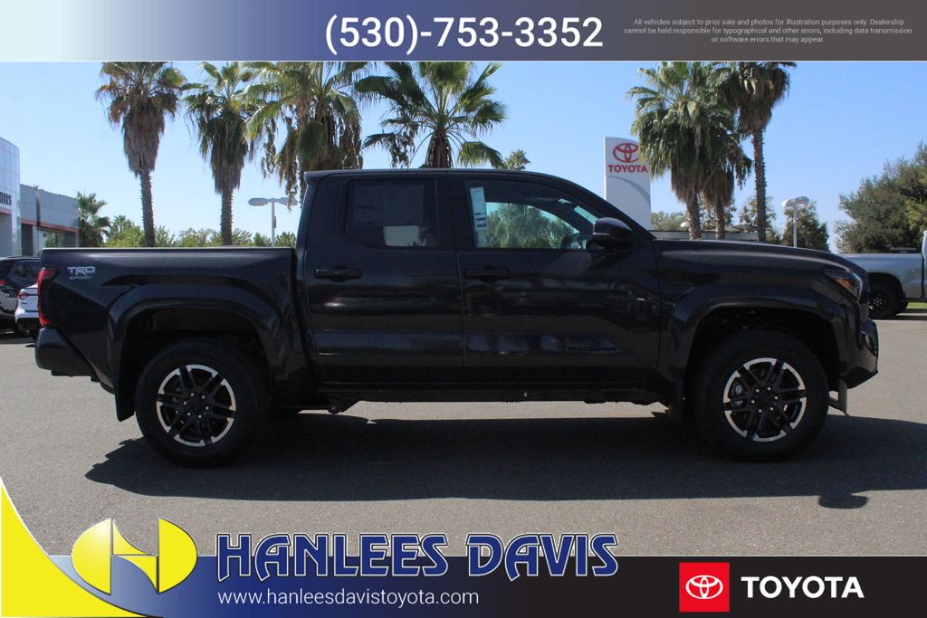 2025 Toyota Tacoma TRD Sport 4x4 Double Cab photo 6
