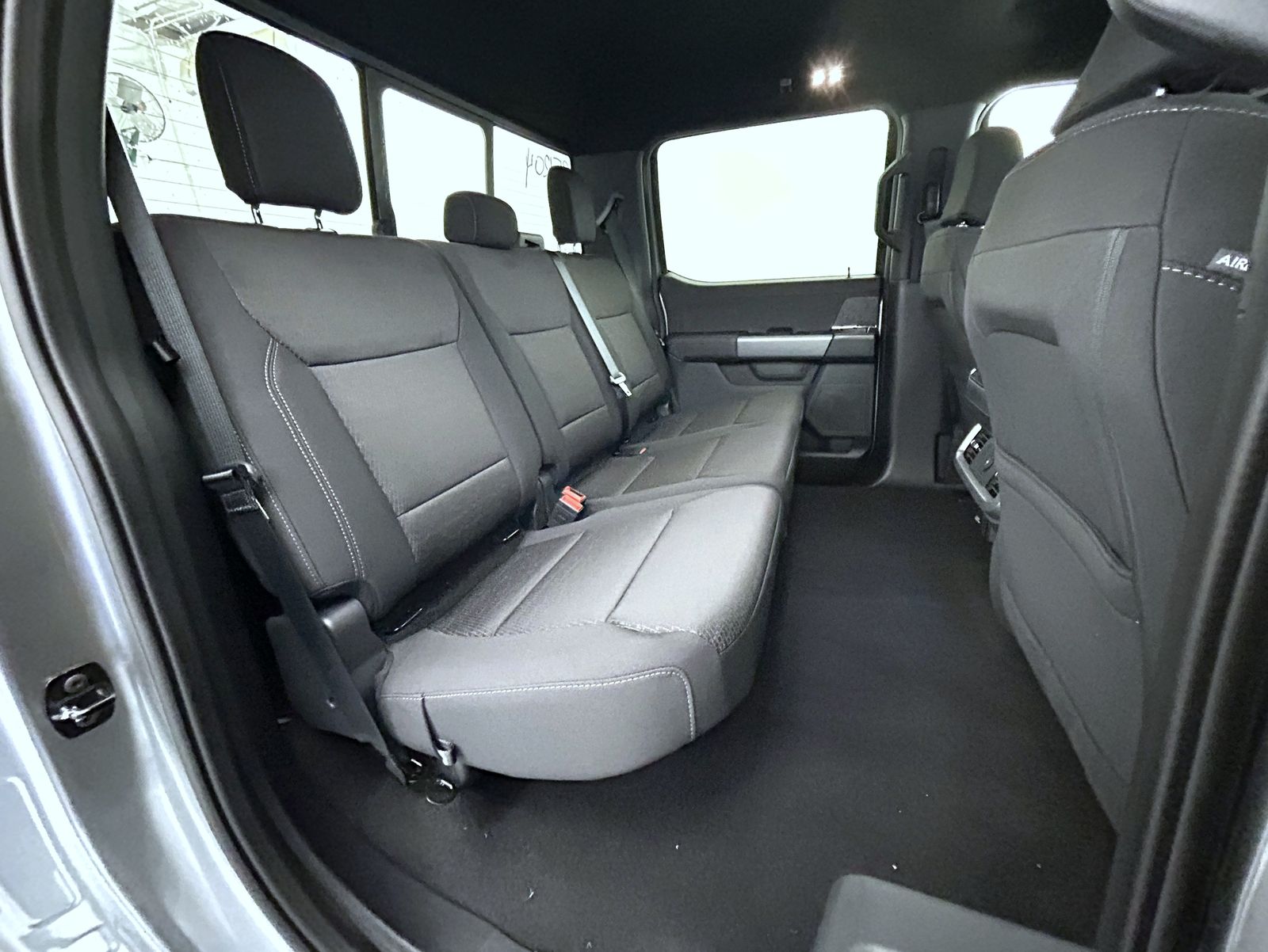 2025 Ford F-150 XLT photo 18