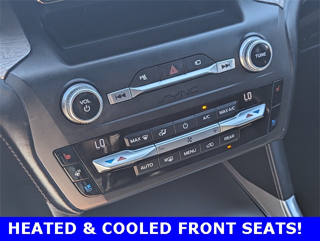 2020 Ford Explorer Platinum photo 20