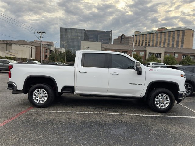 2024 Chevrolet Silverado 2500HD LTZ photo 2